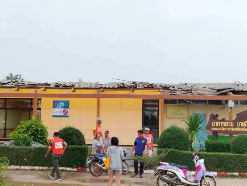 ลงพื้นที่ตรวจเยี่ยมผู้ประสบวาตภัย เร่งสำรวจความเสียหาย
