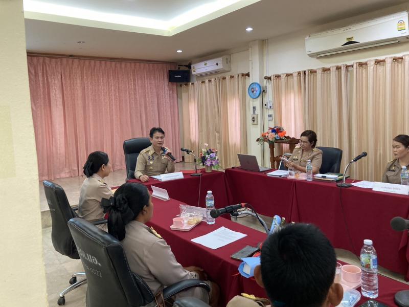 เรียกประชุมสภาองค์การบริหารส่วนตำบลหนองอ้ม ครั้งแรก