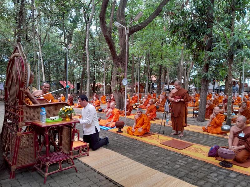 พิธีทำบุญตักบาตรในงานปริวาสกรรมและปฏิบัติธรรมกัมมัฏฐาน 